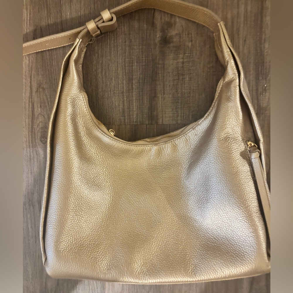Le Monde Tote Barcelona Shoulder Bag Gold Leather $595 MSRP